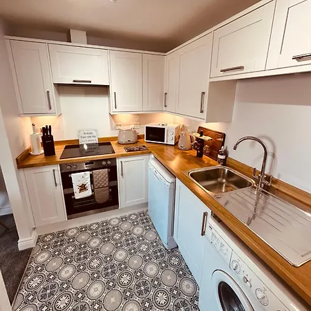 Kilmartin Court Apartments - No3 By The Sea & No2 With A View - Free Parking Oban Exterior photo
