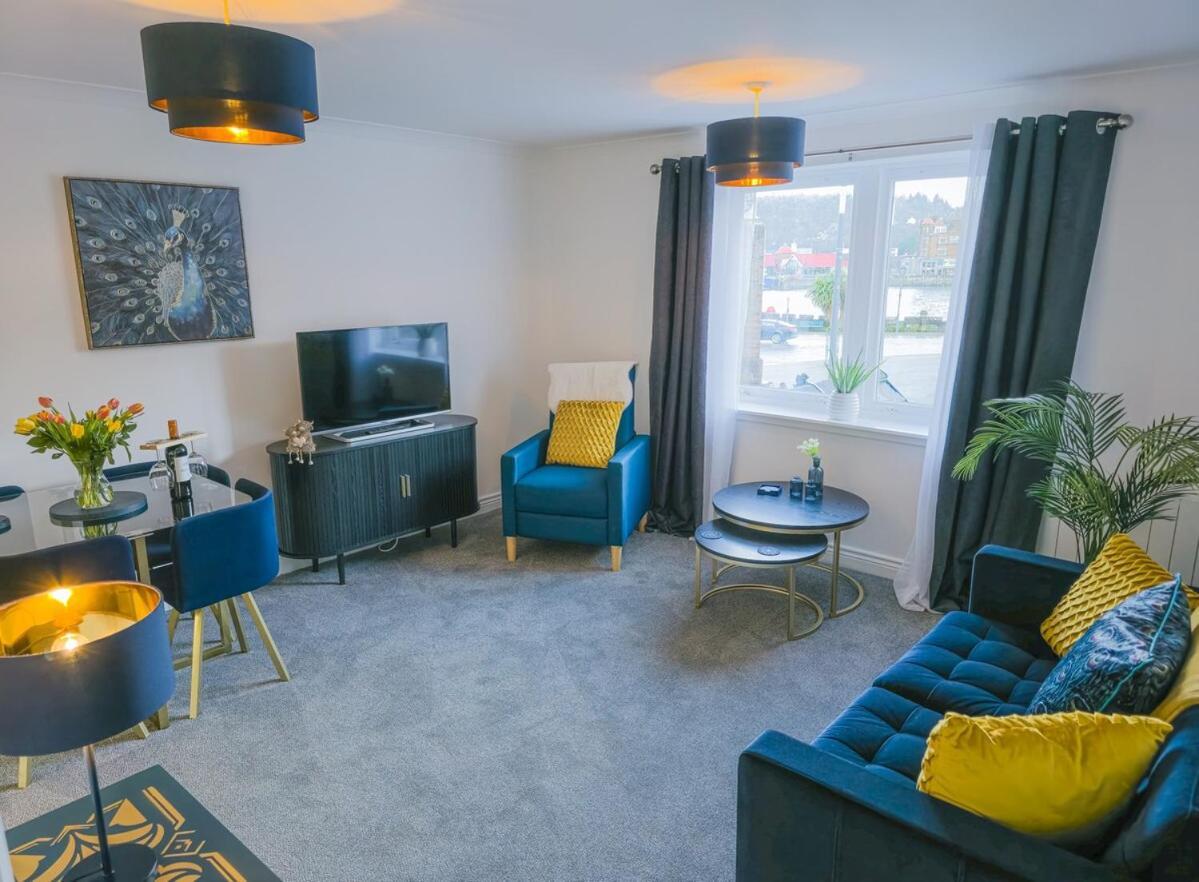 Kilmartin Court - No3 By The Sea & No2 With A View - Free Parking *